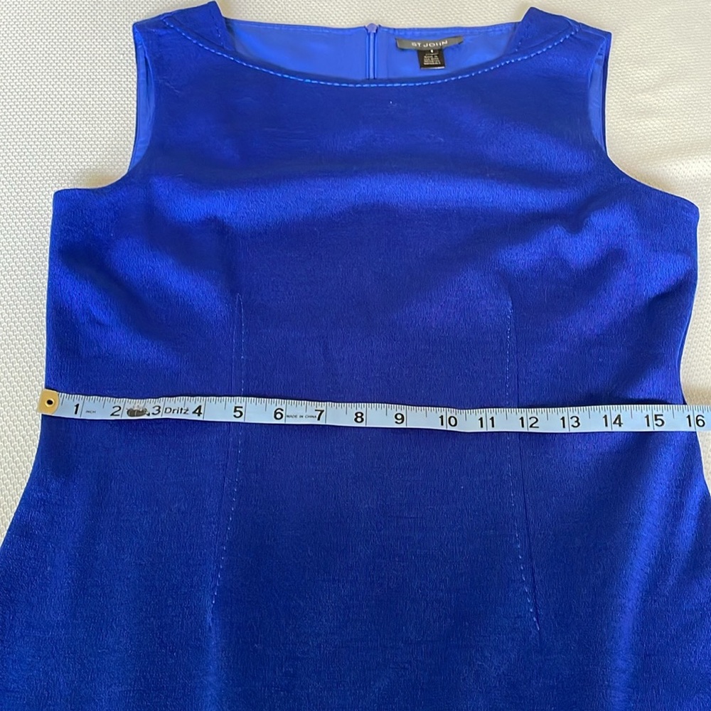 St. John Elegant Blue Sleeveless Wool Blend Sheath Dress Size 8 - Picture 5 of 9